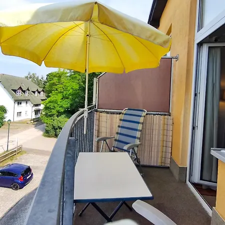 公寓 Waldstrasse 12 11 *